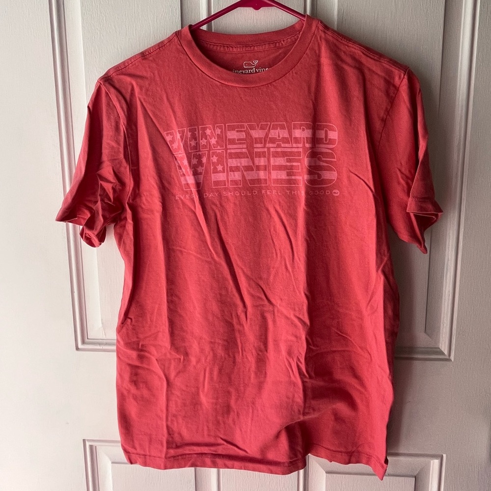 GUC Vineyard vines T-shirt
